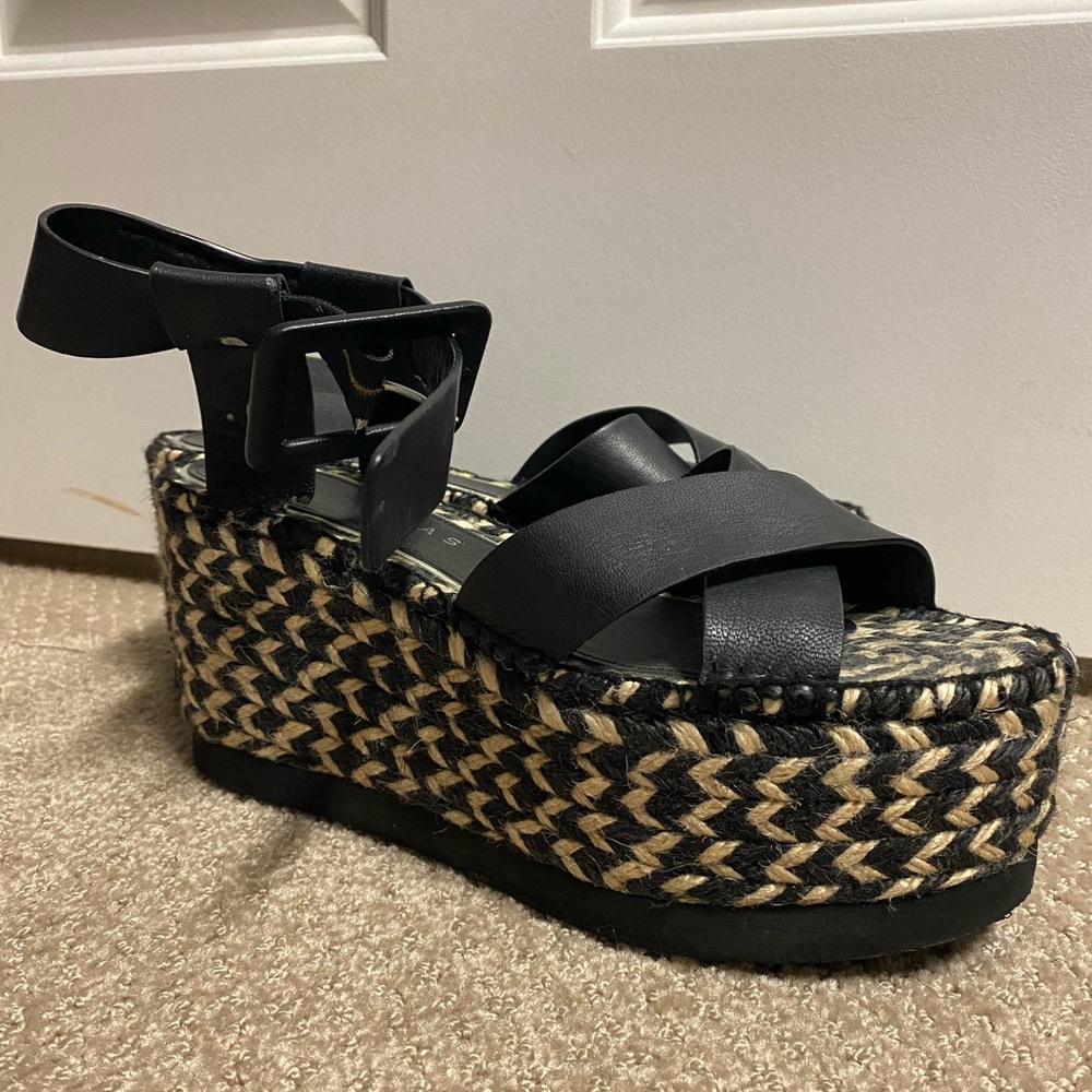 Platform black sandals - Picture 2 of 3